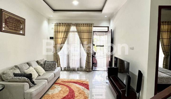 RUMAH TOWNHOUSE MINIMALIS CANTIK DAN MODERN DI PERUMAHAN CLUSTER TENGAH KOTA 2