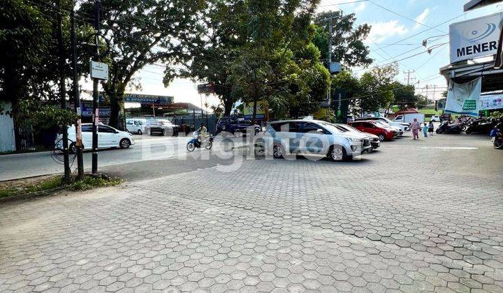 RUKO 3 LANTAI BAGUS UNTUK BISNIS LOKASI STRATEGIS DI DAERAH CELENTANG YANG RAMAI 2