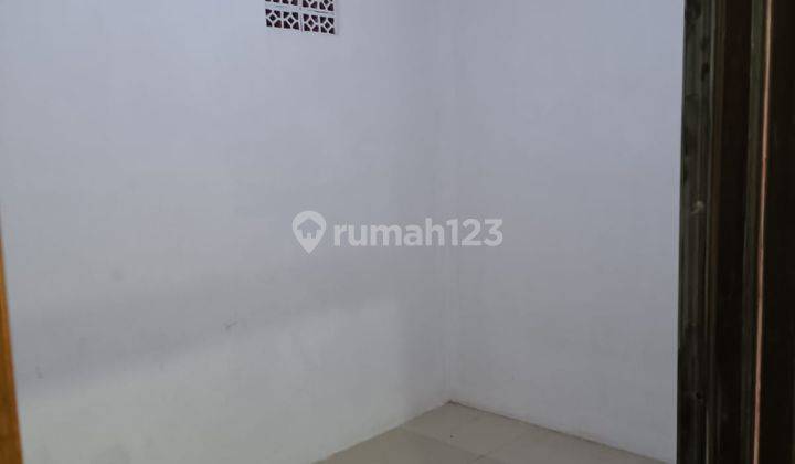 Dijual Murah Rumah 3 Lantai di Daerah Senen, Jakarta Pusat 2