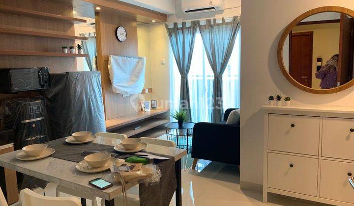 Sewa Apartemen Roseville Soho Suite Bsd 2 BR Eksklusif Baru Murah Fully Furnished Electronic 1