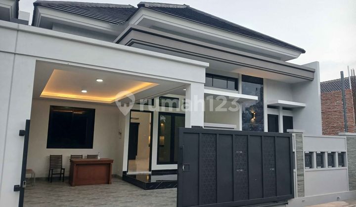 Dijual Rumah Baru Ready Desain Mewah Beringin Ngaliyan Semarang 2