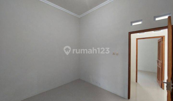 Rumah Baru Murah, Dekat Bandara Adi Sutjipto Sleman  4