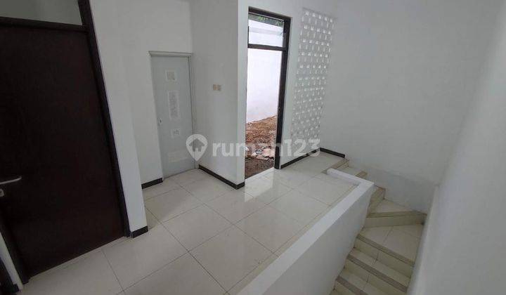 Dijual Rumah 2 Lantai Murah Di Belakang Rsj Magelang  3