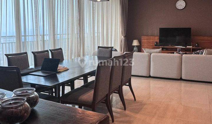 Disewakan Apartement Pakubuwono Signature 4 BR Contact +62 81977403529 2