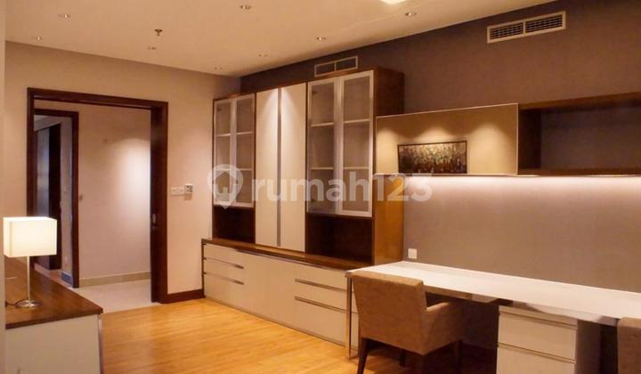 Dijual Apartment Pakubuwono Residence 3 BR Bagus Furnished