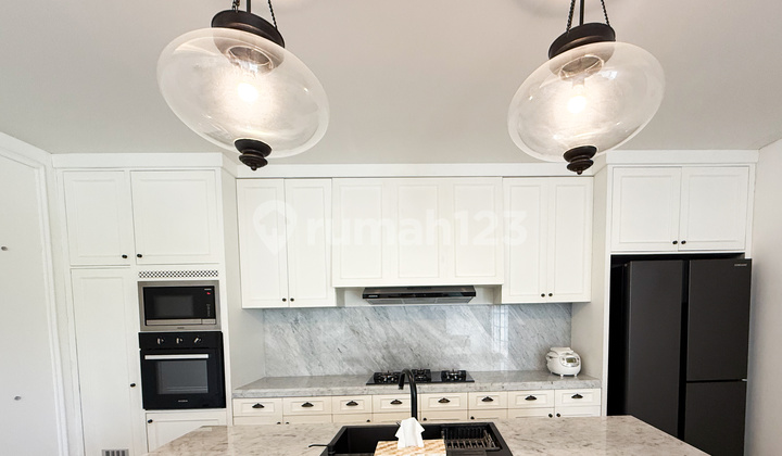 For Sale – Villa Bumbak Tropical Balinese Resort Style Villa in Bumbak Bali