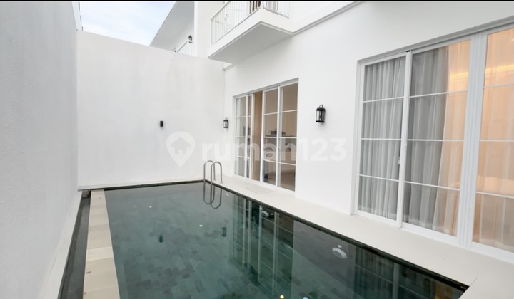 For Rent – Modern European Tropical Villa in Umalas, Kerobokan – Canggu Area