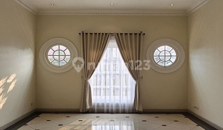 Dijual Rumah Mewah Pondok Indah 2 Lantai 2