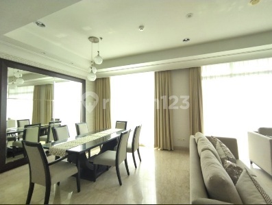 Disewakan Apartemen Pakubuwono View Furnished 3 BR