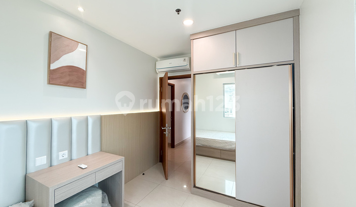 Disewakan Apartemen Sahid Sudirman Residence 2 BR Bagus Furnished 1