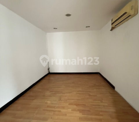 For Sale Townhouse Emporium CBD Price NJOP 2