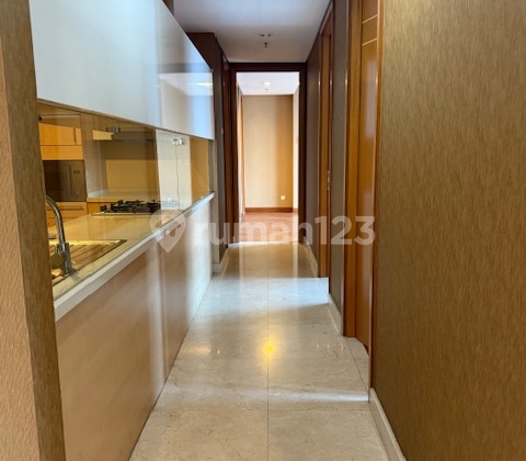 Dijual Apartment The Summit 3 BR Bagus Semi Furnished 2