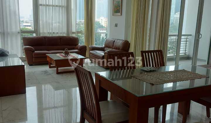 Disewakan Apartment The Peak Sudirman 3 BR Furnished