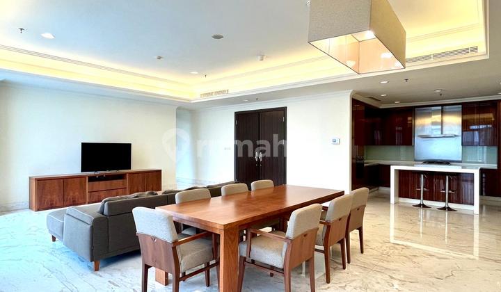 Dijual Apartment Botanica Simprug 3 BR Bagus Furnished