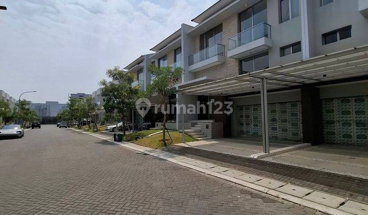 Rumah Luas Dekat Pantai Aloha Pik2 Cluster Manhattan  2