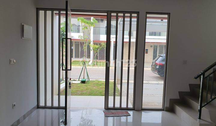 Rent Rumah Cantik Cluster Magenta Pik2  2