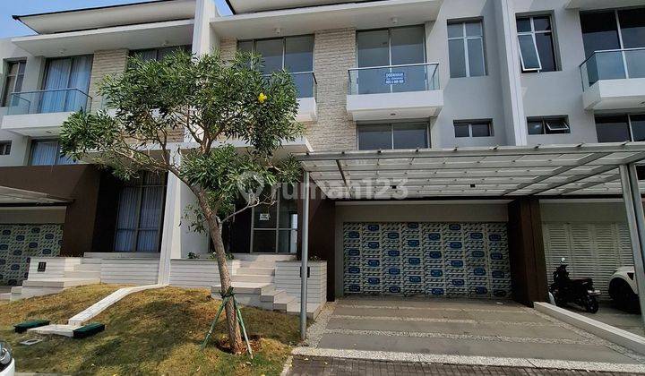 Rumah Luas Dekat Pantai Aloha Pik2 Cluster Manhattan  1