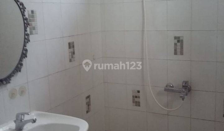 Rumah siap di huni di Vila Duta 2 Lantai 13