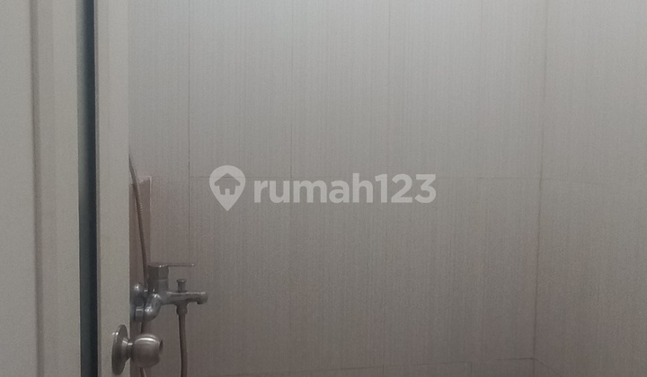 Rumah 2 lantai di Avebury III Royal Tajur 5
