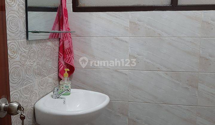 Rumah Sudah Renovasi Semi Furnished di Vila Duta, Bogor 3