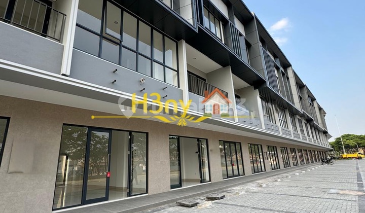 BSD Ruko Green Wich Spacious Parking Tangerang 2