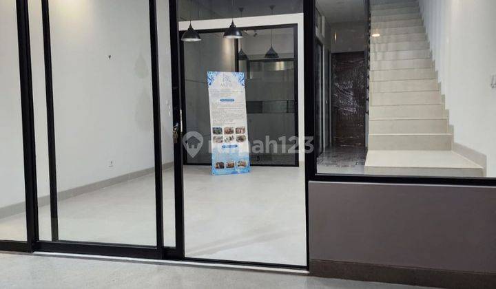 Dijual rumah 2 lantai Bsd Serpong Tangerang Selatan 2