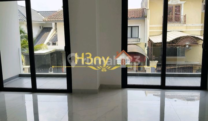 Rumah New Minimalis Modern BSD Puspitaloka 2