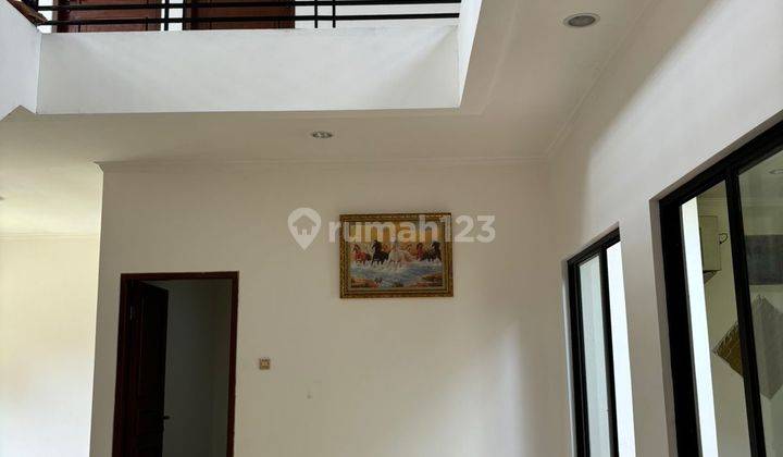 Disewakan Rumah 2 Lantai Alam Sutera Serpong 1