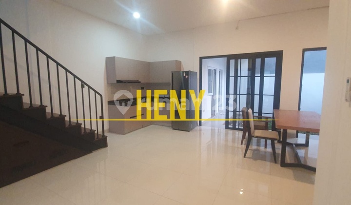 For Rent 2-Story Fully Furnished House in Bsd For Rent 2-Story Fully Furnished House in Bsd