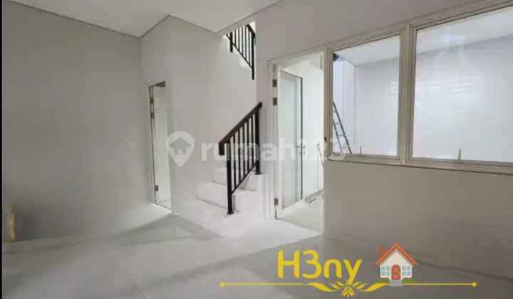 For Sale Beautiful BSD Sevilla Park House Ready to Occupy For Sale Beautiful BSD Sevilla Park House Ready to Occupy