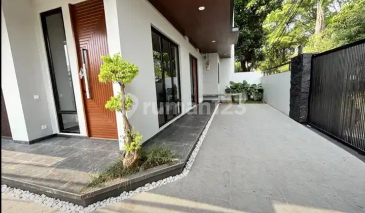 Rumah Hook BSD Griyaloka 2 Lantai Baru Renovasi