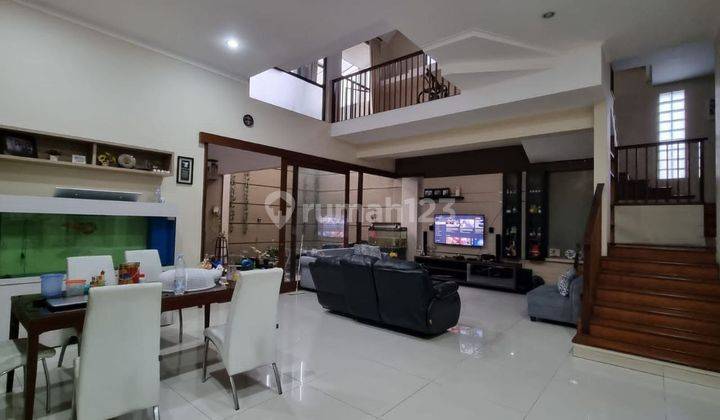 Rumah Full renovasi TAMAN HOLIS INDAH. Jarang ada !! 1