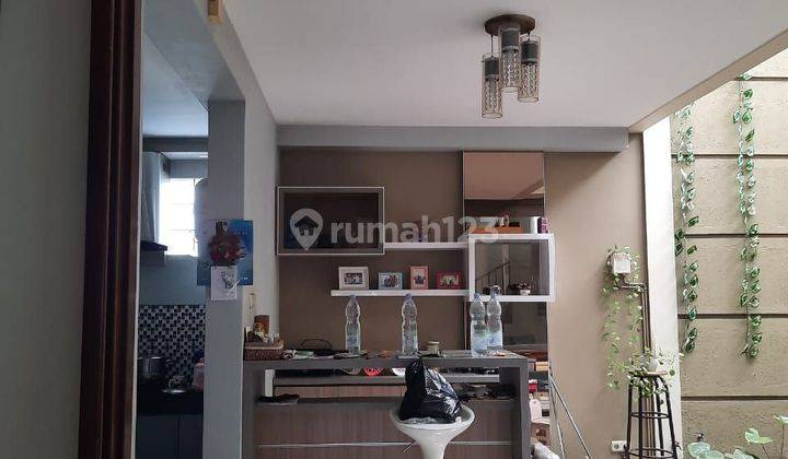 Rumah Full renovasi TAMAN HOLIS INDAH. Jarang ada !! 2