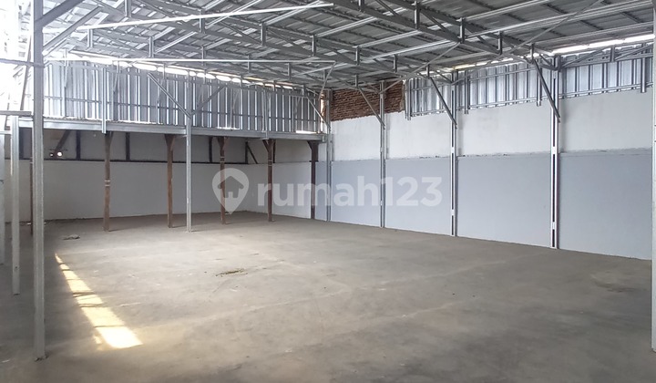 Gudang di Sumber endah 
Bandung. Siap pakai !