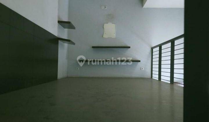 Rumah SHM 2 Lantai di Setra sari
Bandung 2