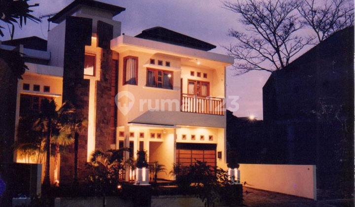 Comfortable House at Istana Regensi 2