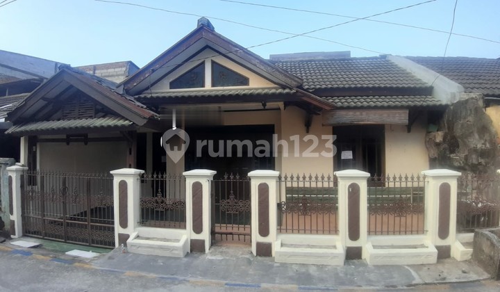 Ready-to-Live House in Strategic Location at Ciledug Indah 2, Ciledug, Tangerang Ready-to-Live House in Strategic Location at Ciledug Indah 2, Ciledug, Tangerang