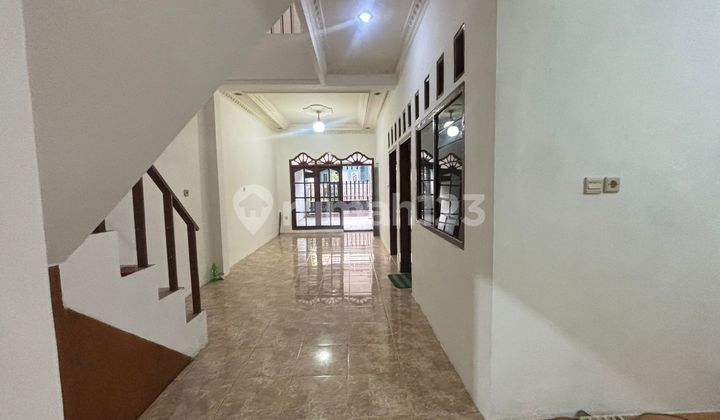 Yearly Rental Two-Story House in Perumnas 1 Tangerang