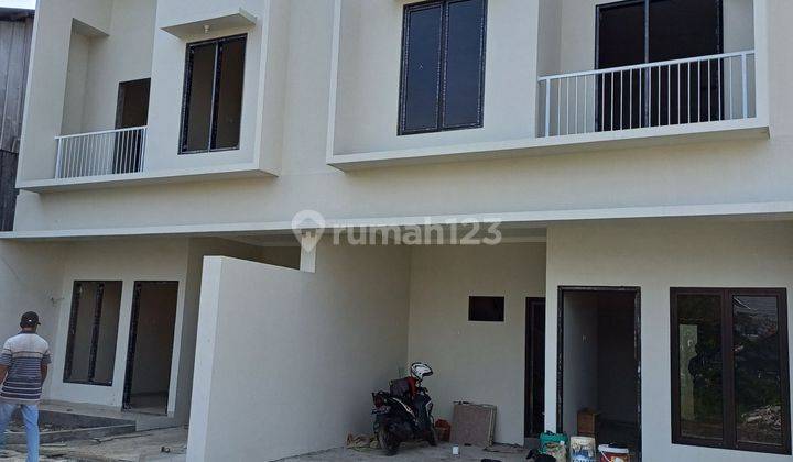 Rumah 2 Lantai Dekat Ke Stasiun Comuterline Depok Lama 1