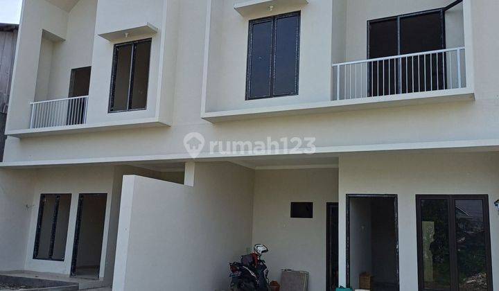 Rumah Scandinavian 2 Lantai Dekat Ke Stasiun Comuterline Depok Lama 1