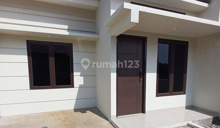 Rumah Cash Dan Kpr Di Kota Depok. Hanya 5 Menit Ke Stasiun Comuterline Depok Lama 2