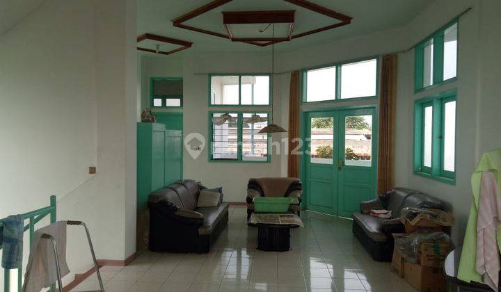 Rumah Klasik 3 Lantai Kota Pekalongan