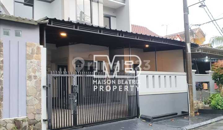 RUMAH 2LT MODERN MINIMALIS SIAP HUNI STRATEGIS DEKAT TOL JELUPANG  VILA MELATI MAS - TANGERANG