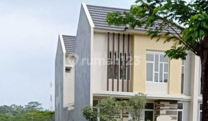 For Sale 2-Story House Ready to Occupy Legenda Wisata 2