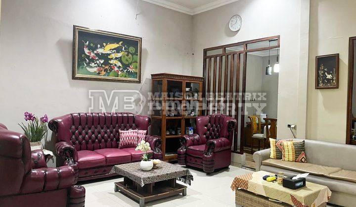  Rumah Hoek Depan Taman Lokasi Sangat Strategis Di Perum 1