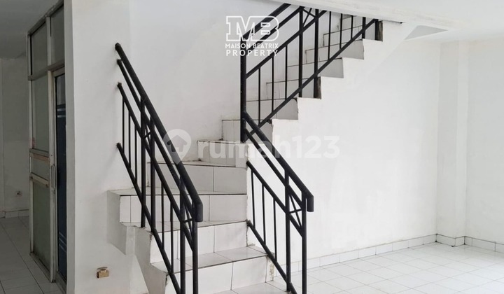 3.5-Storey Row Shop (Corner) in Melati Mas Square, Highly Strategic Location on the Edge of Serpong Main Road 2