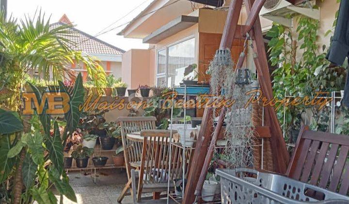  Rumah Mewah Full Furnished Terawat Siap Huni Lokasi Nyaman  2