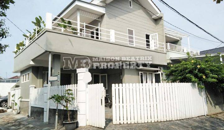 Rumah Bagus Posisi Hoek + Ada Rooftop Lokasi Strategis Di Griya Loka Bsd City Tangsel EV  1