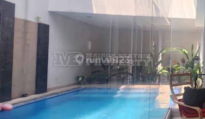 Murah Rumah Sultan Posisi Hook + Swimming Pool Di Delatinos 2