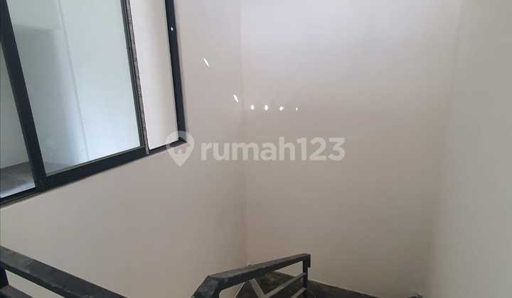 Newly Built Modern Minimalist Corner House 2 Floors Ready to Occupy in Bumi Puspitek Asri 2